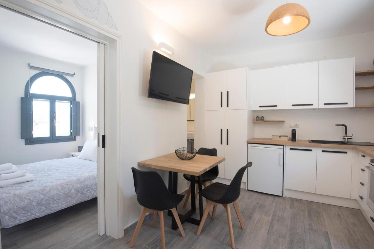 White New 1Bd House With Private Jacuzzi In Isterni Villa Isterni  Exterior photo