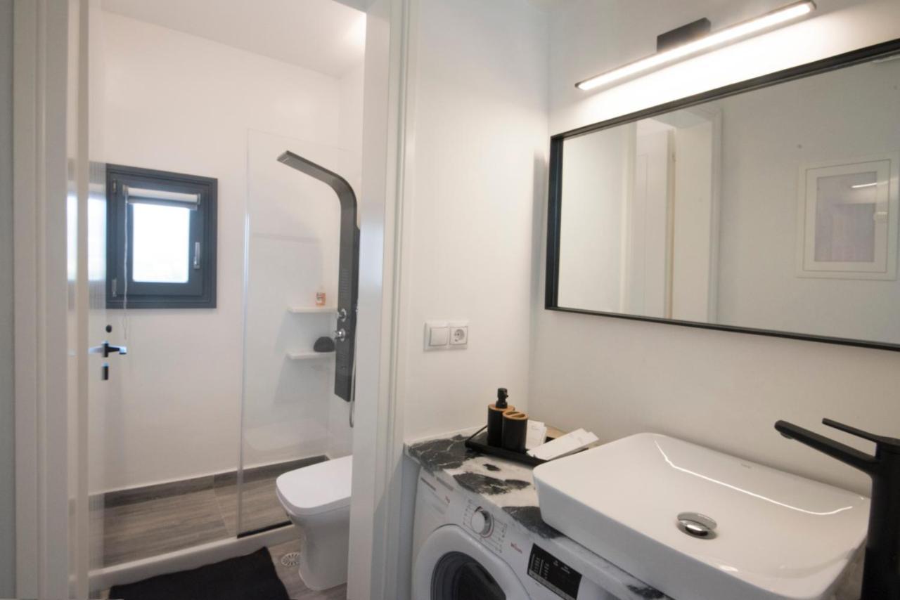 White New 1Bd House With Private Jacuzzi In Isterni Villa Isterni  Exterior photo