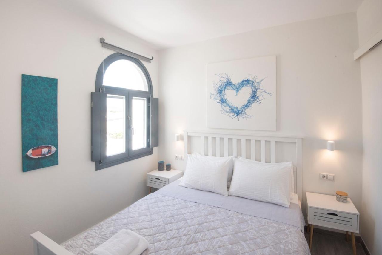 White New 1Bd House With Private Jacuzzi In Isterni Villa Isterni  Exterior photo